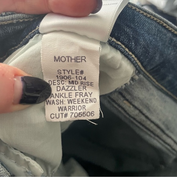 MOTHER The Mid Rise Dazzler Ankle Fray Jeans Weekend Warrior Size 26 EUC - Picture 13 of 14